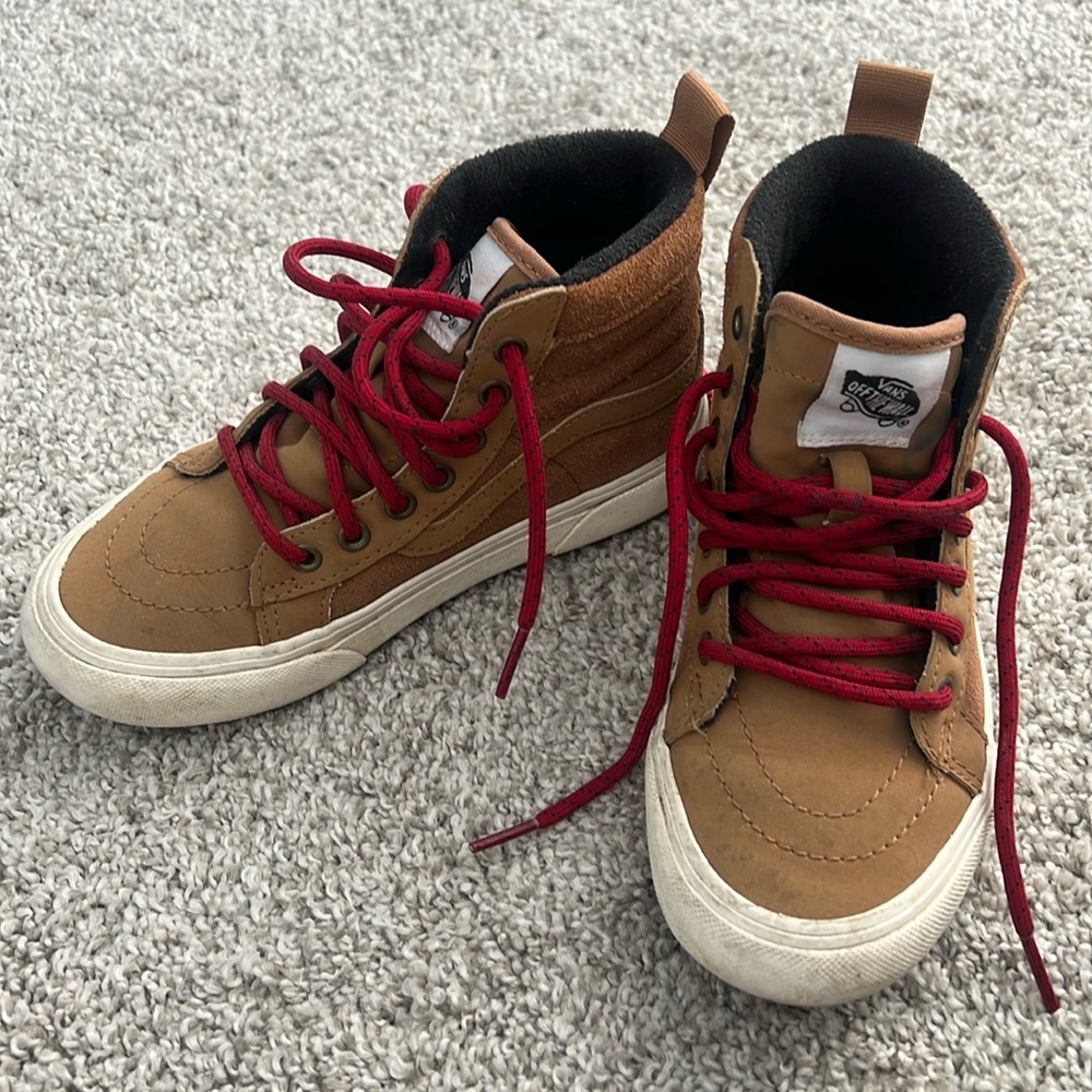 Boys water resistant Vans size 1